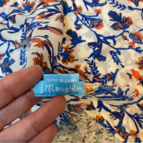 J.McLaughlin Coral Scarf - Picture 4 of 7